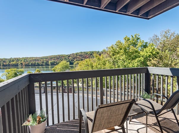 150 Sunken Forest Drive, Forsyth, MO 65653