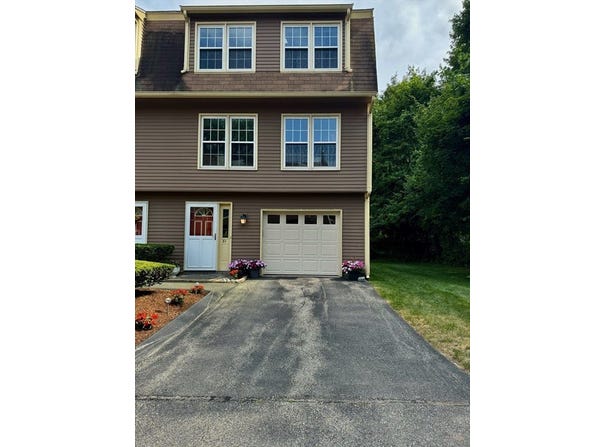 81 Heritage Drive, Tewksbury, MA 01876