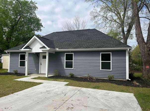 1746 John St., Conway, SC 29526
