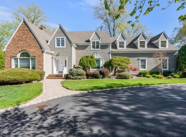 8 Waldron Dr, Bridgewater Twp., NJ 08836-2201