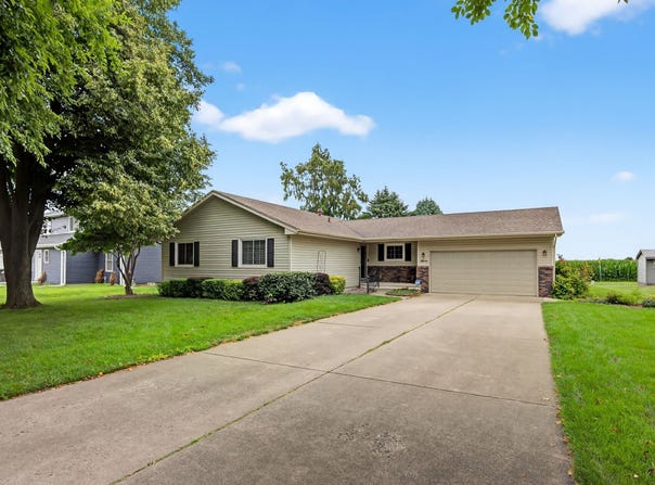 3813 SE 26th Street, Des Moines, IA 50320