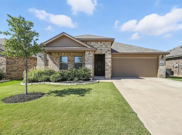 3441 Valley Bend Drive, Fort Worth, TX 76123