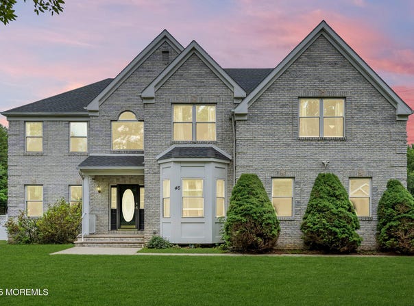 46 Amsterdam Drive, Freehold, NJ 07728