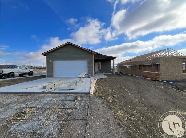 1023 6th Street E, Roundup, MT 59072