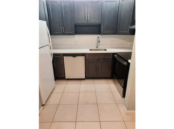 3253 NW 104, Coral Springs, FL 33065