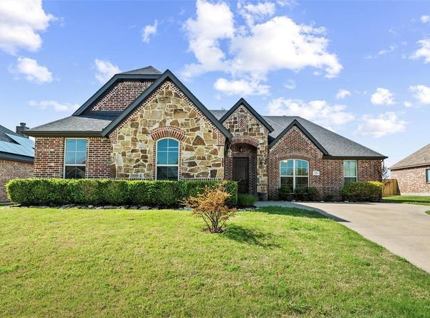 105 Abbey Road, Waxahachie, TX 75165
