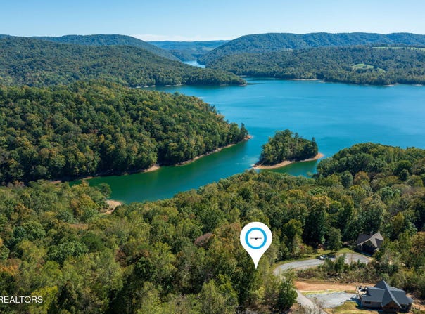 Alum Drive Drive, New Tazewell, TN 37825