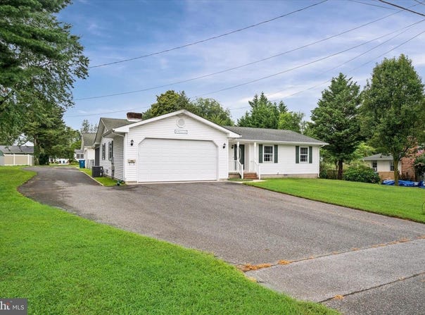 26 MEADOW AVE, WYOMING, DE 19934