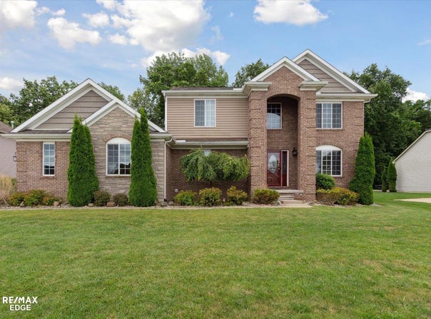 4405 Newark, Grand Blanc, MI 48439