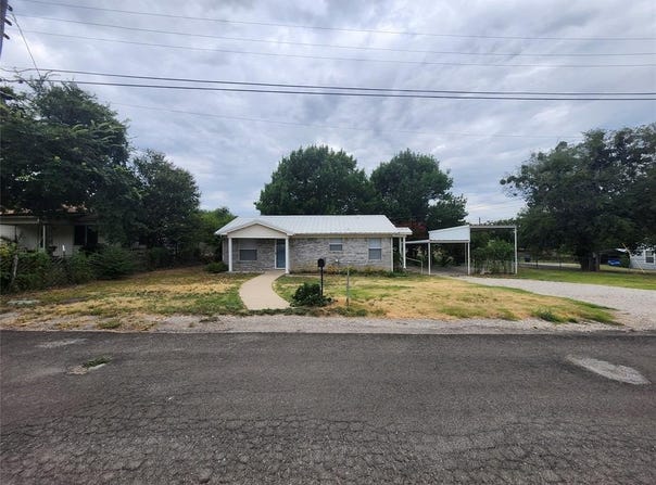 409 N Lane Street, Decatur, TX 76234
