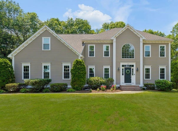 43 Northern Spy Rd, Franklin, MA 02038