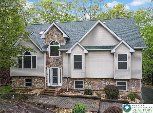 2330 Burntwood Drive, East Stroudsburg, PA 18301
