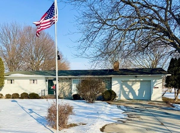 1307 S State Road, Ithaca, MI 48847