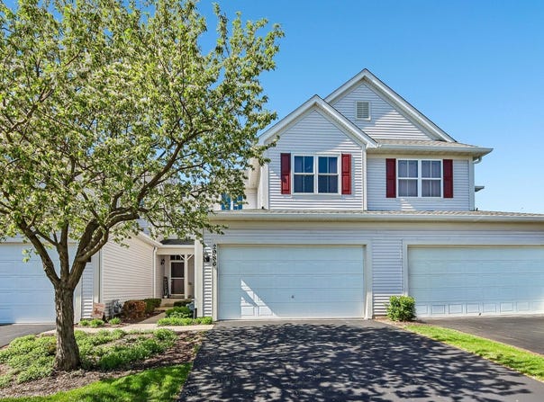 2986 Langston Circle, St. Charles, IL 60175
