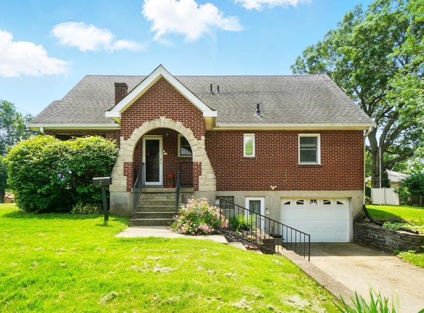 2 W Crittenden Avenue, Fort Wright, KY 41011