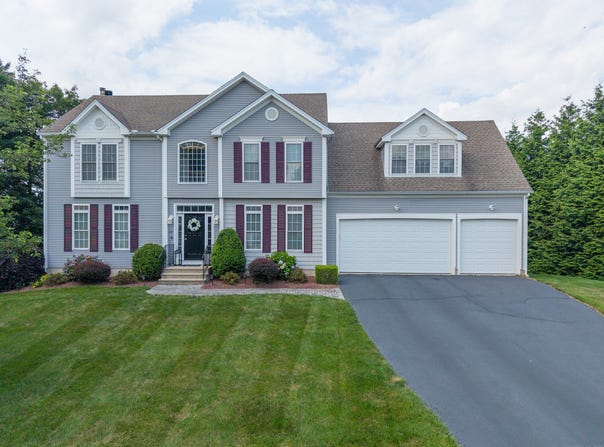 23 Falmouth Court, Middletown, CT 06457