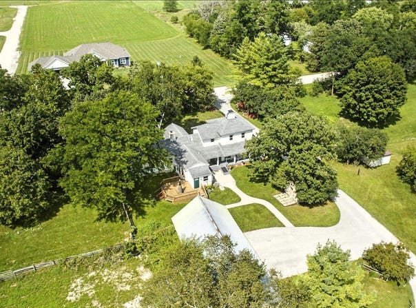 S75w35621 Wilton Rd, Eagle, WI 53119