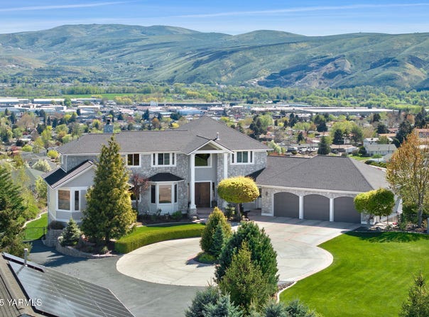 1623 Pleasant Hill Rd, Selah, WA 98942