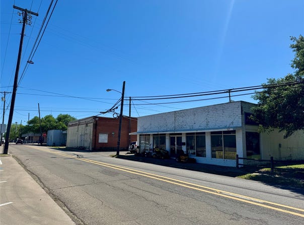 1105,1107 Park St, Commerce, TX 75428
