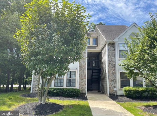 35 SUMMIT COURT, MARLTON, NJ 08053