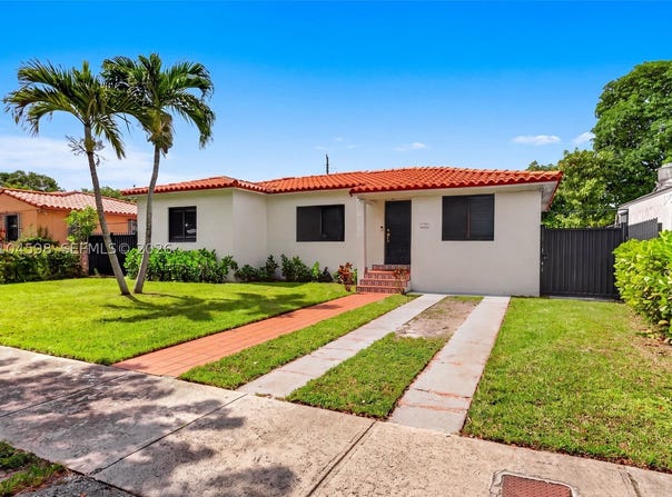 220 SW 51st Ct, Miami, FL 33134