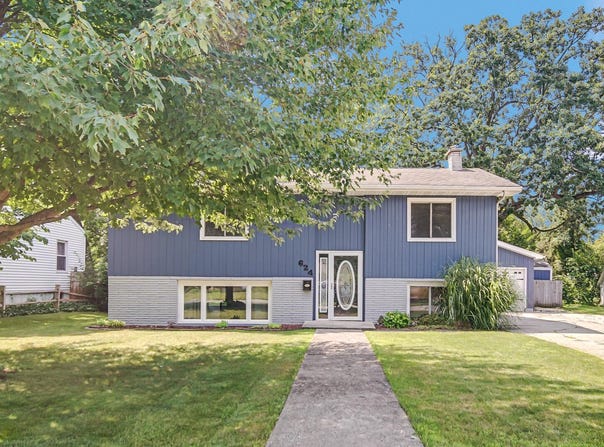 624 S Pennsylvania Street, Hobart, IN 46342