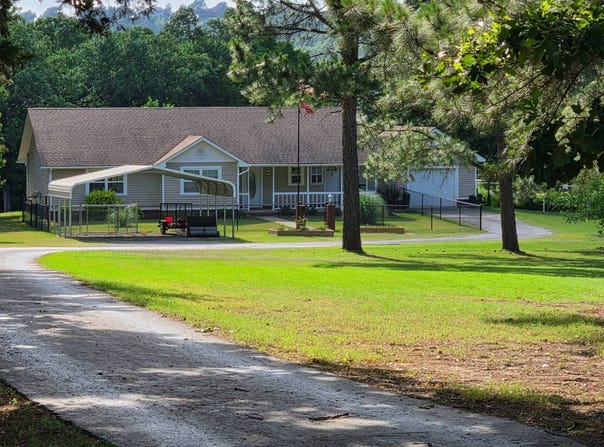 34069  Jacob Road, Poteau, OK 74953