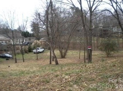 22 Hemlock Drive, Asheville, NC 28806