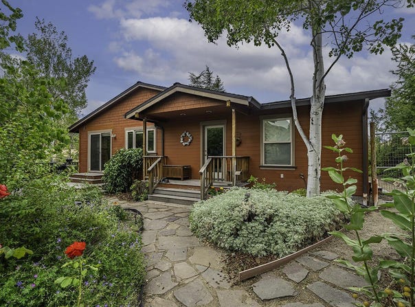 2815 Dead Indian Memorial Road, Ashland, OR 97520