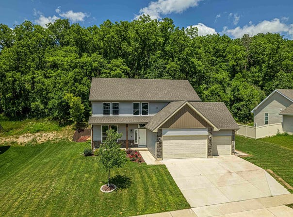 112 Valle Tell Drive, New Glarus, WI 53574