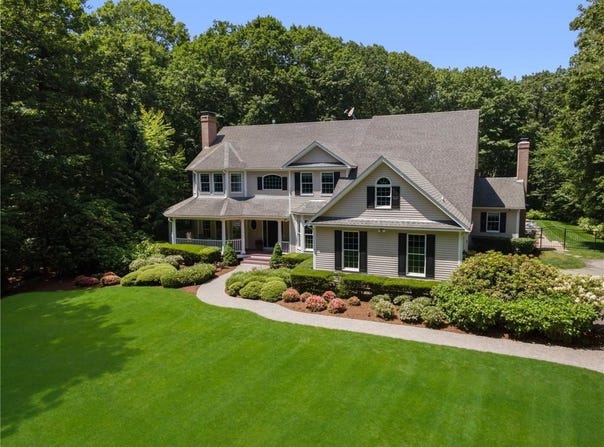 4 Brookfield Court, East Greenwich, RI 02818