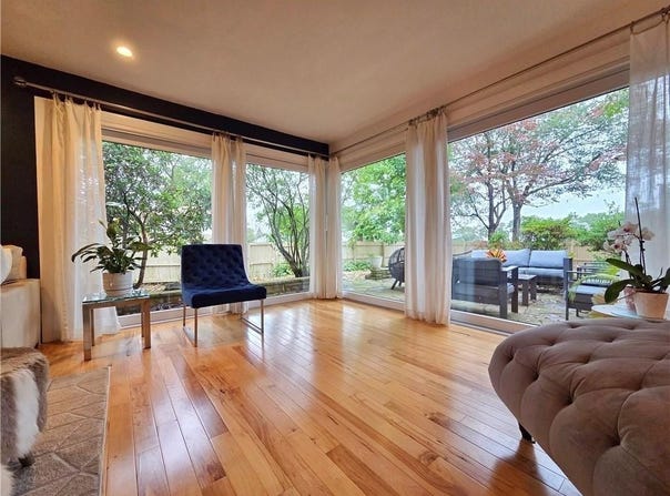 141 Glen Ridge Road, Cranston, RI 02920
