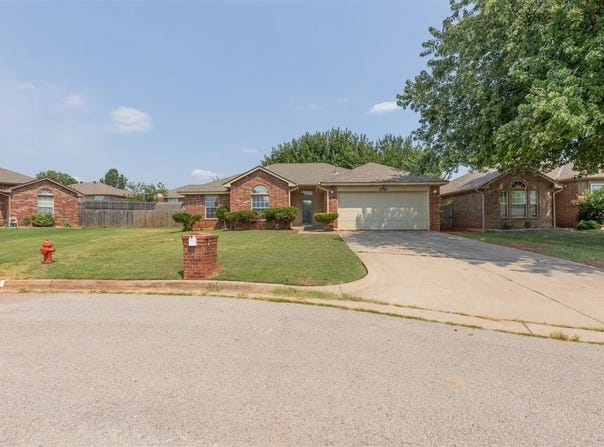 17324 Cedarwood Drive, Edmond, OK 73012
