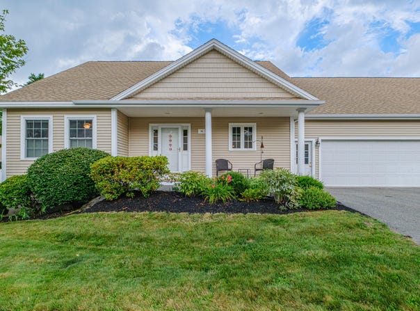 36 Sand Point Lane, Cumberland, ME 04110