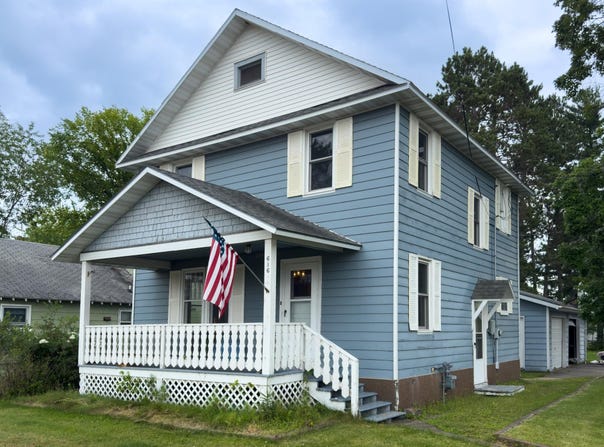 616 PINE ST E, Eagle River, WI 54521