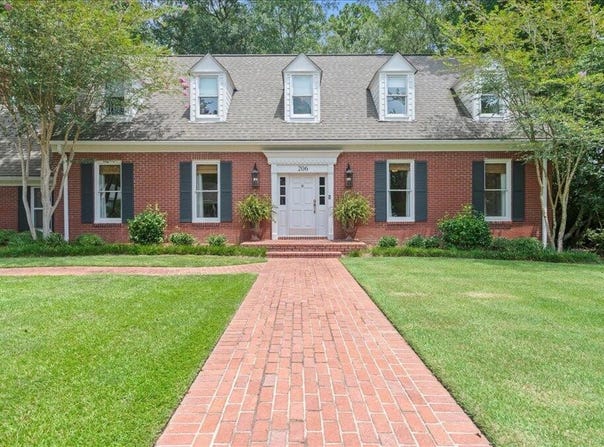 206 Wildwood, Hattiesburg, MS 39402