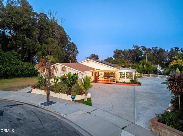 6994 Swan Street, Ventura, CA 93003