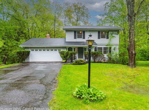 14 Woodland Drive, New Paltz, NY 12561