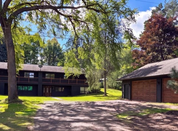 5758 Old Miller Trunk Hwy, Duluth, MN 55811