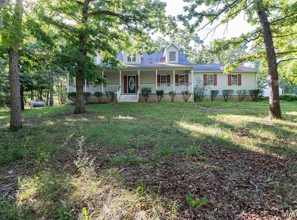 14800 Private Drive 1021, St James, MO 65559