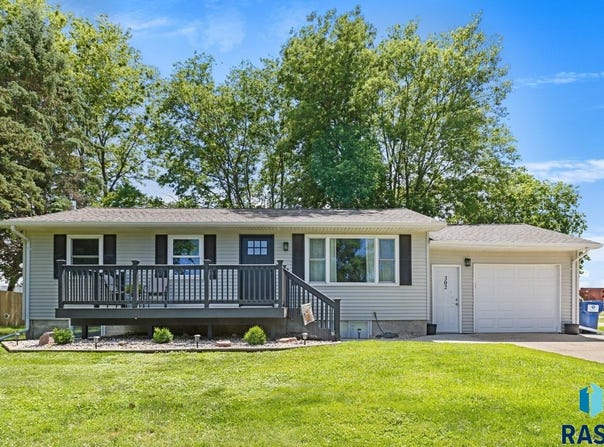302 Front St, Aurora, SD 57002