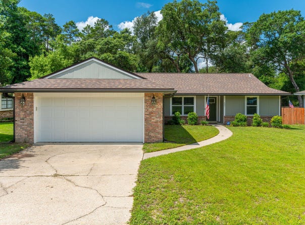 637 Caribbean Way, Niceville, FL 32578