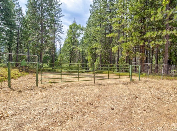 Mtn Dew Lane, Somerset, CA 95684