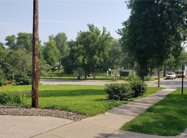 88 1st Street, Excelsior, MN 55331