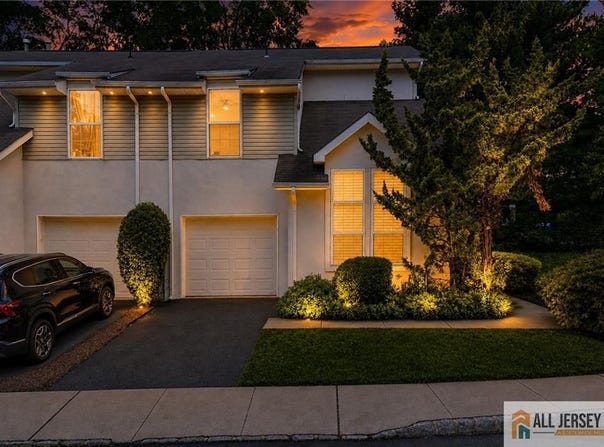 24 Parkside Drive, Jamesburg, NJ 08831