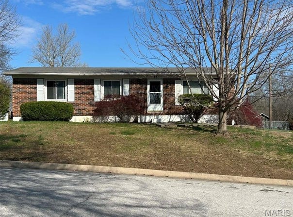 35 Cherokee Trail, Hannibal, MO 63401