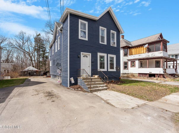 346 Locust Avenue, Amsterdam, NY 12010