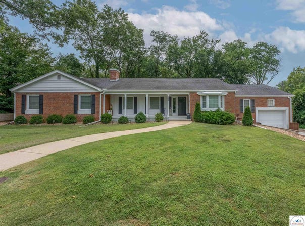 600 S Beacon, Sedalia, MO 65301