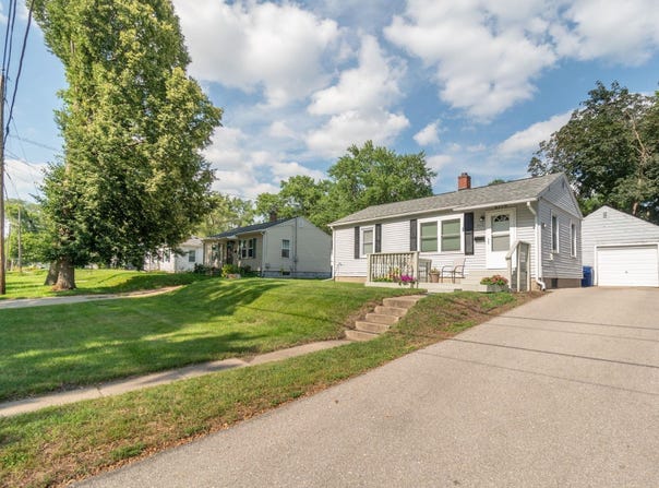 2719 Randolph Street, Waterloo, IA 50702