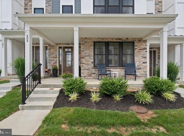 303 W SQUIRE DRIVE, NEWTOWN SQUARE, PA 19073